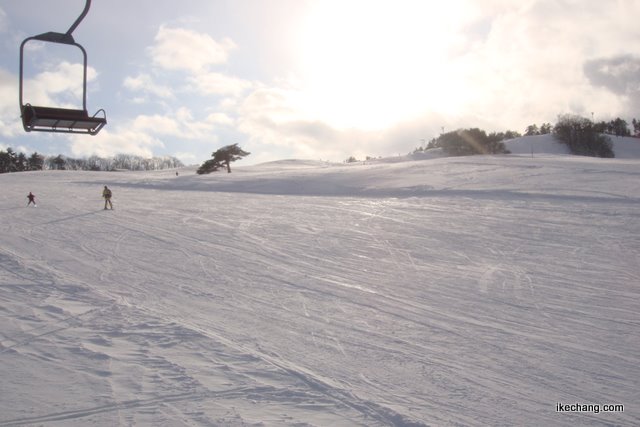 写真：天童高原スキー場のゲレンデ