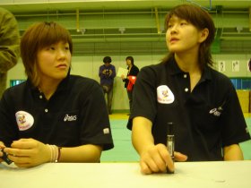 写真：多治見麻子選手と榛澤舞子選手
