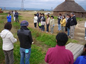 写真：西沼田遺跡の説明会