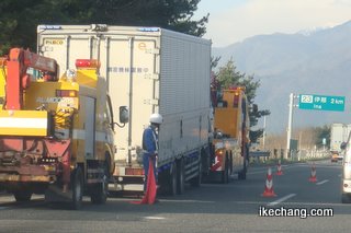 写真：パンクしたトラック（名古屋グランパス対モンテディオ山形）