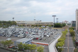 写真：モノレールから見た東駐車場（ガンバ大阪×モンテディオ山形）