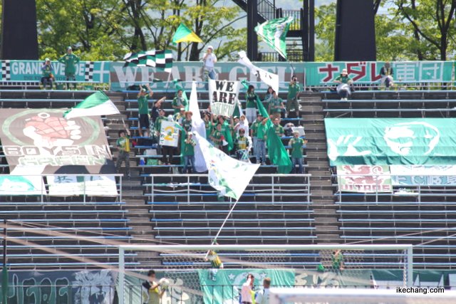 写真：FC岐阜のサポーター（モンテディオ山形×FC岐阜）