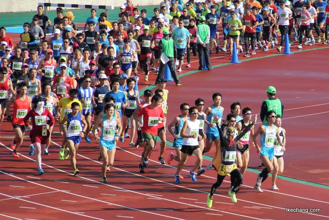 写真：ハーフマラソンの様子（天童ラ・フランスマラソン2014）