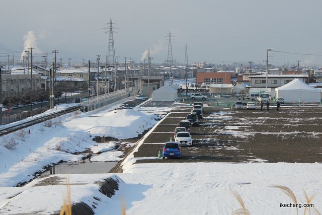 写真：芳賀跨線橋から天童南駅方面を望む（JR天童南駅開業式典）