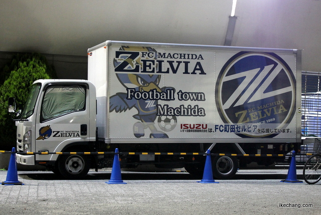 写真：ＦＣ町田ゼルビアのトラック（山形×町田）