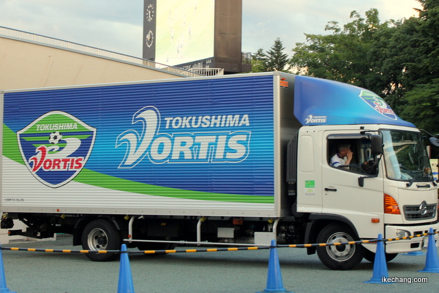 写真：徳島ヴォルティスのトラック（山形×徳島）