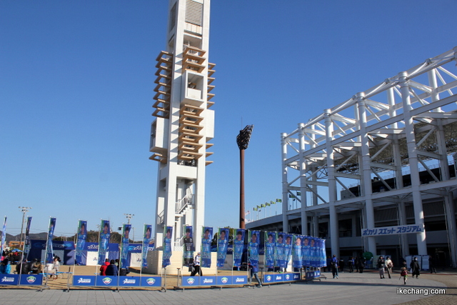 写真：スタジアム前の時計台（徳島×山形）