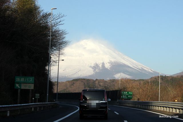 写真：東名高速道路を走ると見えてくる富士山（磐田×山形）