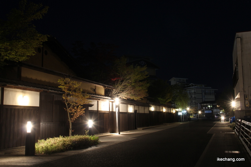 画像：天童温泉天童荘前の夜景