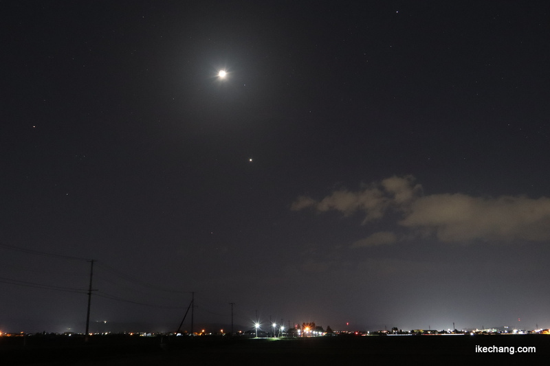 写真：きれいに見ることができた翌日の月と金星