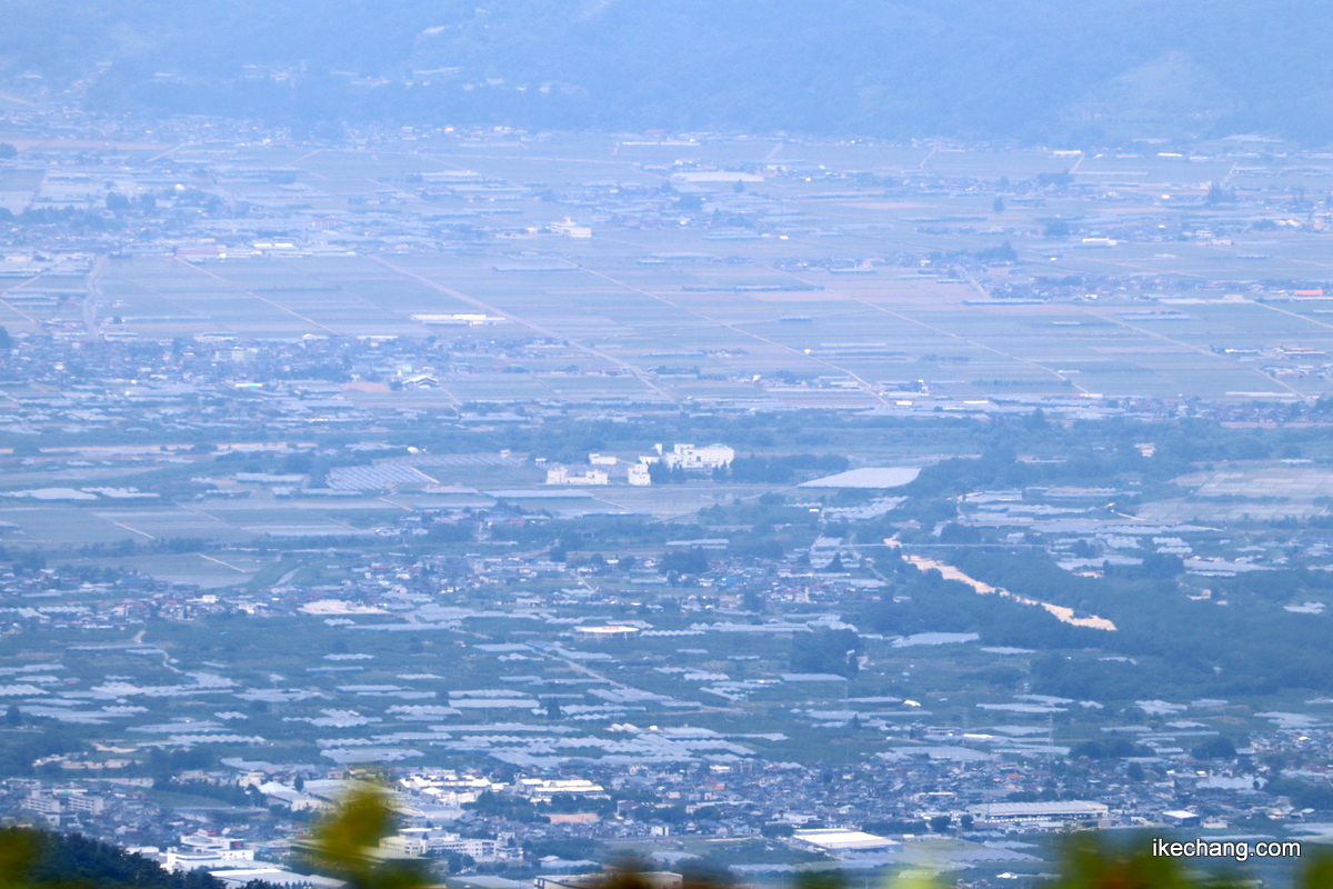 写真：面白山山頂から眺めた天童市大町方面