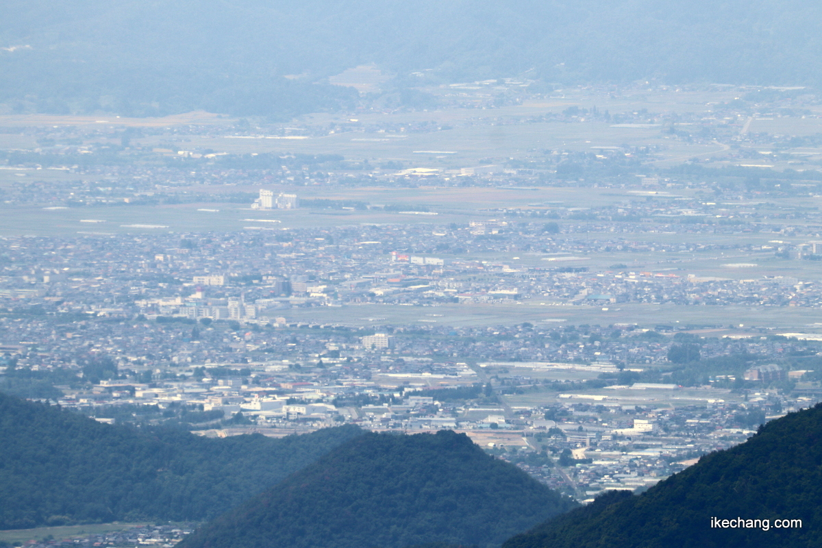 写真：面白山山頂から眺めた山形市嶋方面