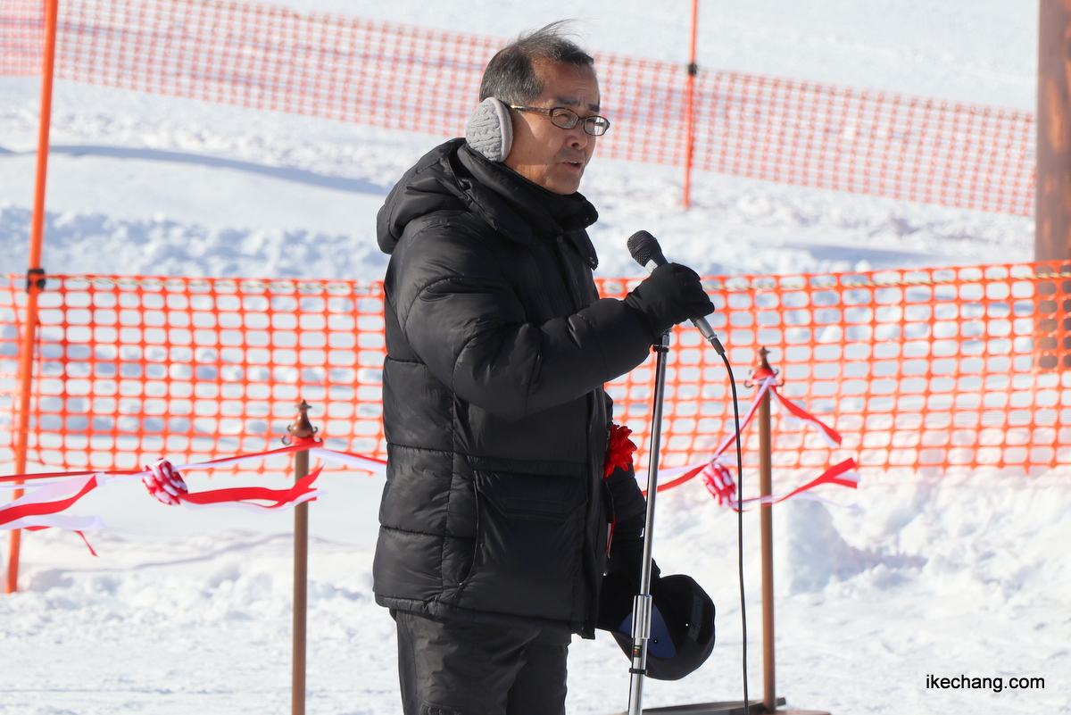 写真：来賓祝辞を述べる遠藤敬知・天童市議会議長