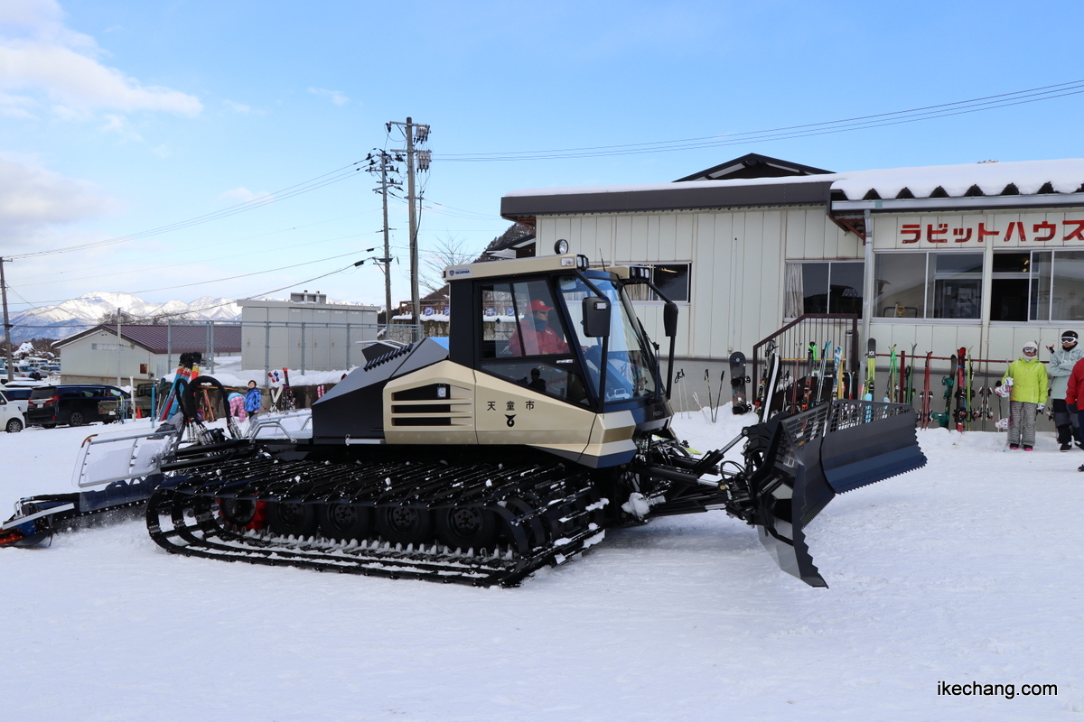 写真：大原鉄工所のゲレンデ整備車RIZIN