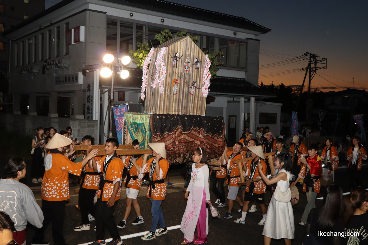 写真：SISEI協同組合の創作神輿