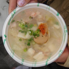 写真：中国瓦房店「海鮮松茸鍋」